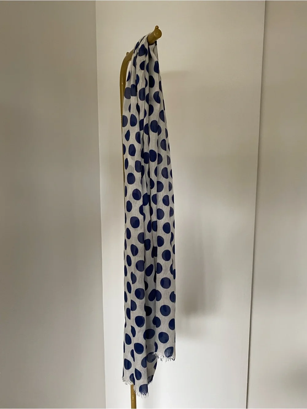 Massimo Dutti lightweight scarf
